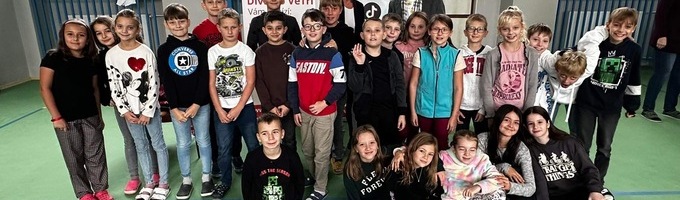 Ilustrační obrázek - PREVENTIVNÍ PROGRAM: DIVADLO VETŘI - prevence kyberšikany a internetové kriminality