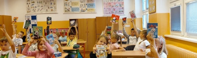 Ilustrační obrázek - Práce s knihou