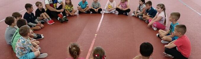 Ilustrační obrázek - Hodiny s trenéry fotbalu