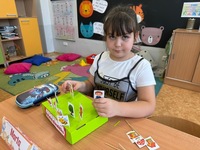 Fotografie 7 - Copak prvňáci první dny školy dělali?