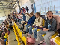 Fotografie 14 - Páteční florbalové fandění