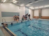 Fotografie 2 - Druháci, plavky na sebe a vždy ve středu plaveme!