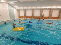 Fotografie 3 - Druháci, plavky na sebe a vždy ve středu plaveme!