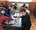 Fotografie 3 - Naši žáci šachy hráli a vítězství hravě dali