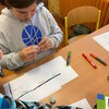 Fotografie 7 - BARVY, ČÁRY, KÓDY, OZOBOTI