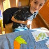Fotografie 4 - BAREVNÍ PTÁČCI U NÁS VE TŘÍDĚ