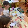 Fotografie 6 - BAREVNÍ PTÁČCI U NÁS VE TŘÍDĚ