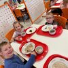 Fotografie 3 - Krupicová kaše a výroba lampiónů