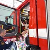 Fotografie 13 - Návštěva  u hasičů