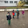 Fotografie 1 - Realizace projektu #JSEMLASKAVEC, 1. část - úklid dětských hřišť a okolí školy
