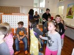 Fotografie 4 - Výroba figurek ze slaného těsta ve školní jídelně 27. 11. 2013