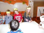 Fotografie 8 - Výroba figurek ze slaného těsta ve školní jídelně 27. 11. 2013