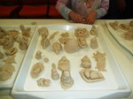 Fotografie 28 - Výroba figurek ze slaného těsta ve školní jídelně 27. 11. 2013